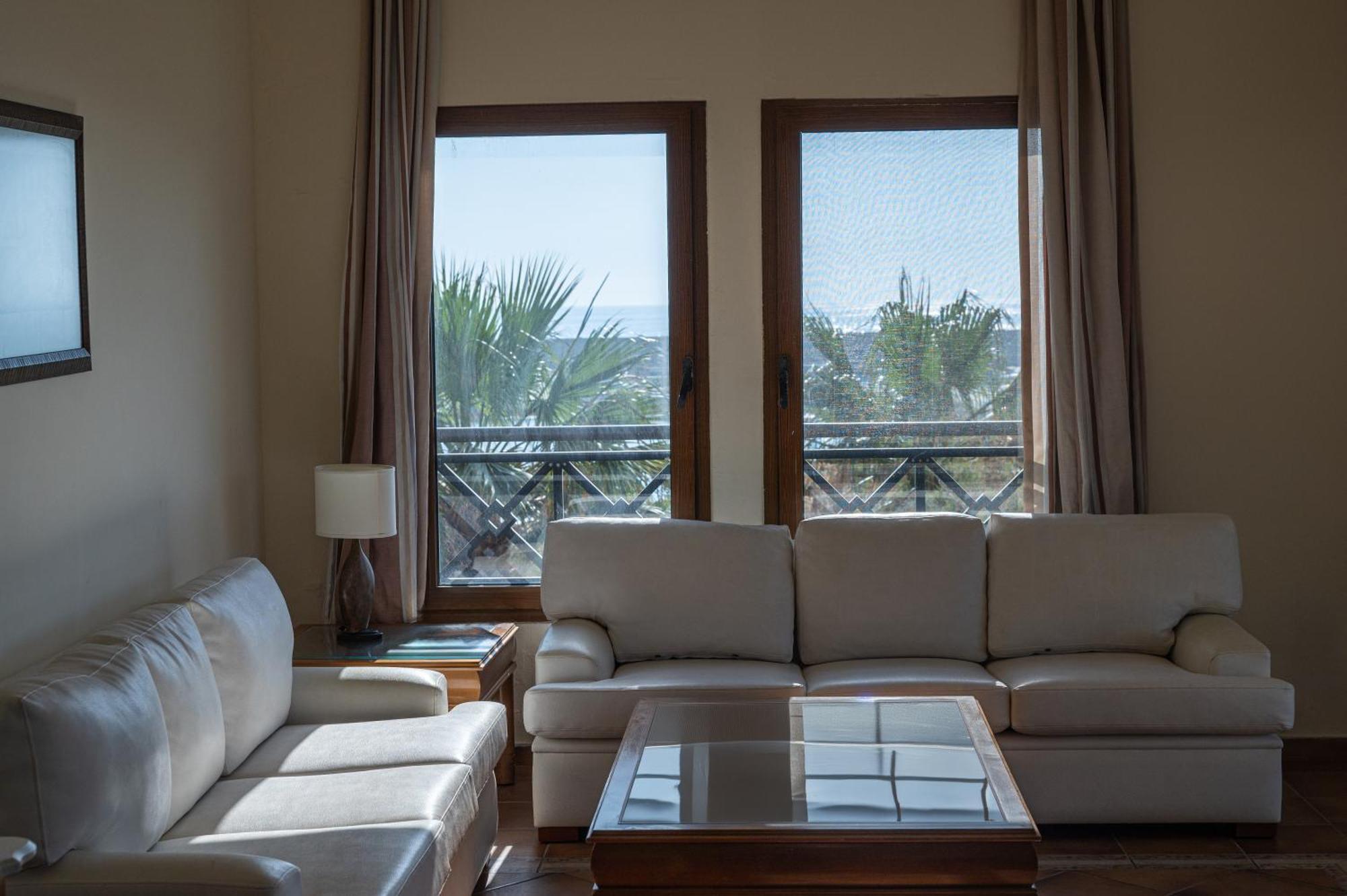 Jiyeh Marina Resort Hotel & Chalets Jieh Exterior foto