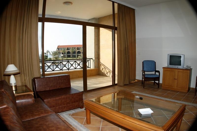 Jiyeh Marina Resort Hotel & Chalets Jieh Cameră foto