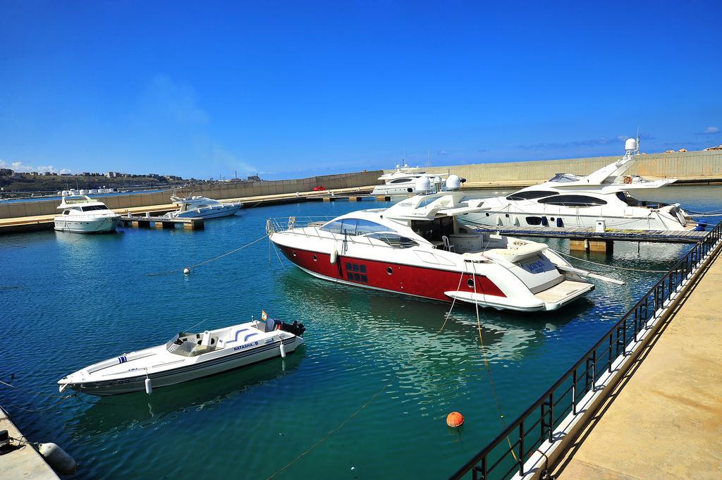 Jiyeh Marina Resort Hotel & Chalets Jieh Exterior foto